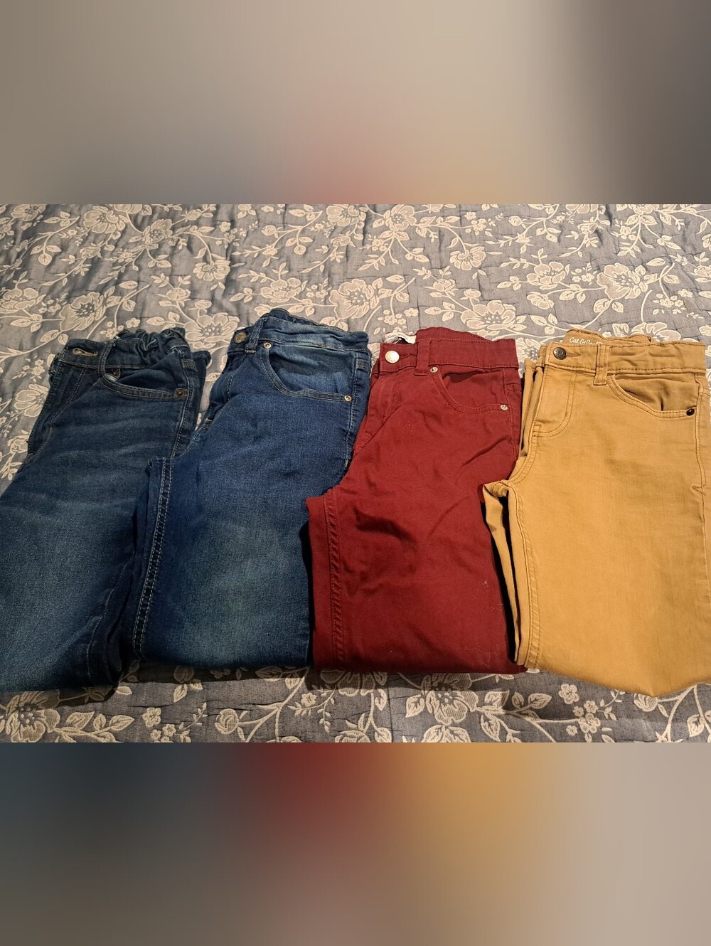 Calvin Klein Jeans Kids Four-Pack: Dark Blue, Blue, Red, Tan Jeans Sz 10/12
